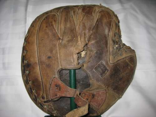 Spalding Patched Pocket Catchers Mitt Back